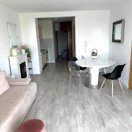 Apartment Apartment Split Split